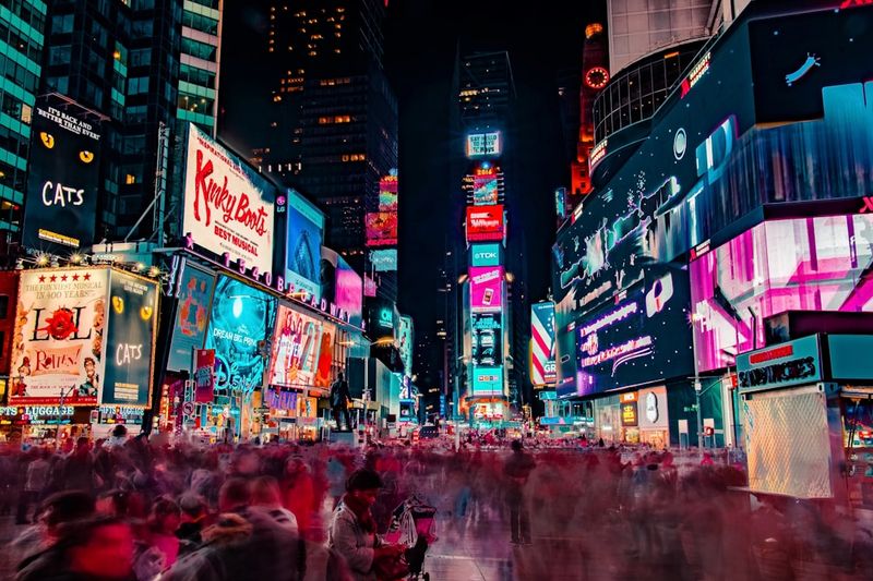 Latenzspitzen und Fehler in ChatGPT-basierten Chatbots erkennen und beheben